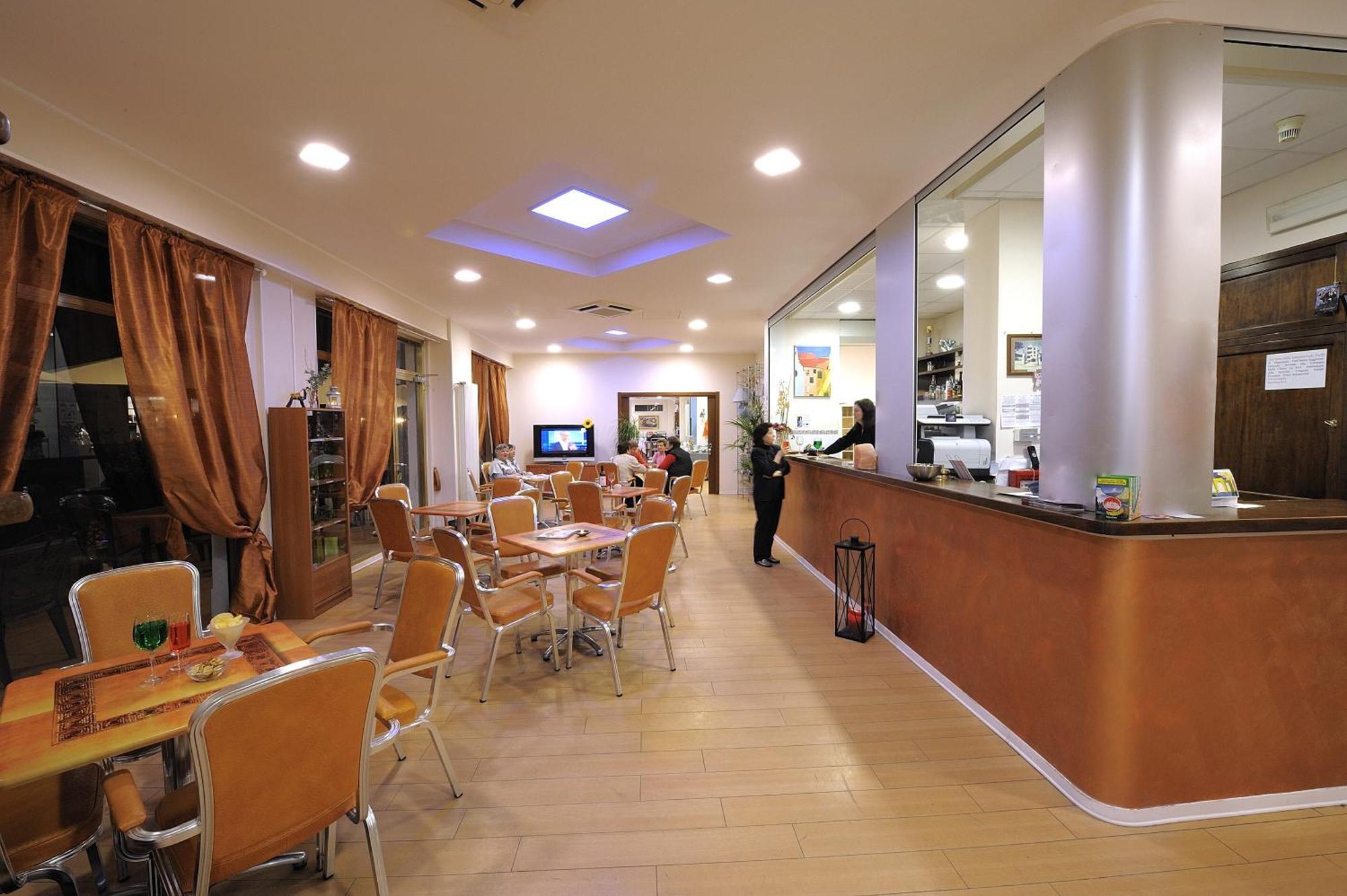 Hotel Arma Ristorante Arma di Taggia Exterior foto